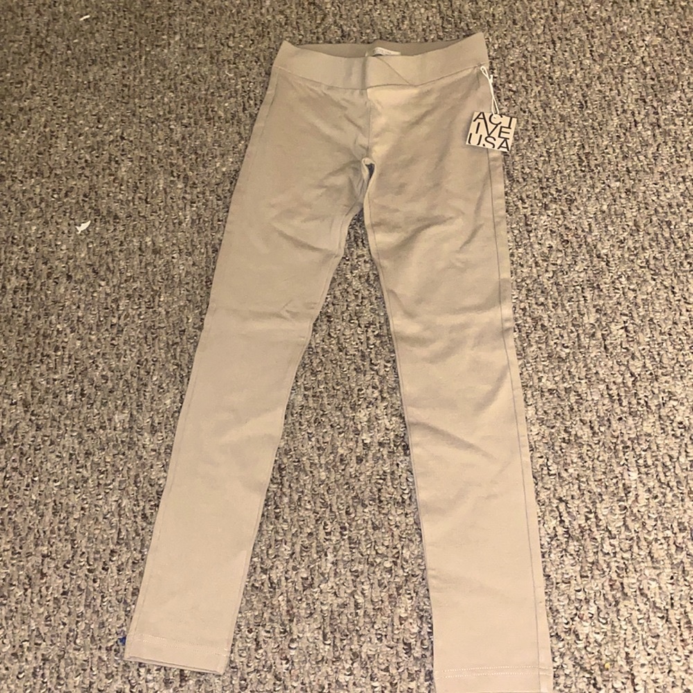 Low rise active USA tan leggings with beautiful waistline!